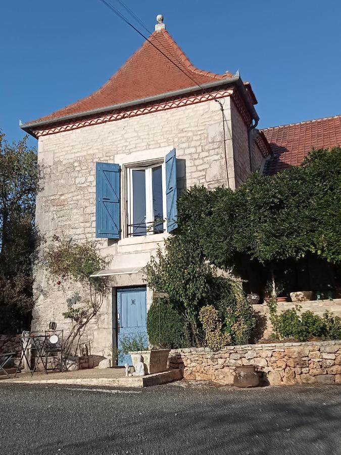 La Tour Des Quatre Chemins Gramat Exterior foto